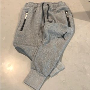 Boys Jordan sweats